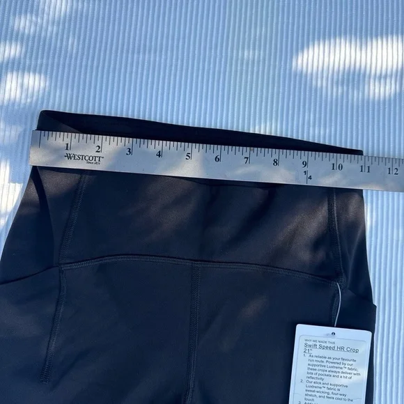 Lululemon Swift Speed HR Crop Leggings Size 4 Black Perforated (NWT)